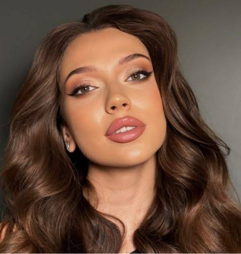 Professional Glamour Makeup Artistry